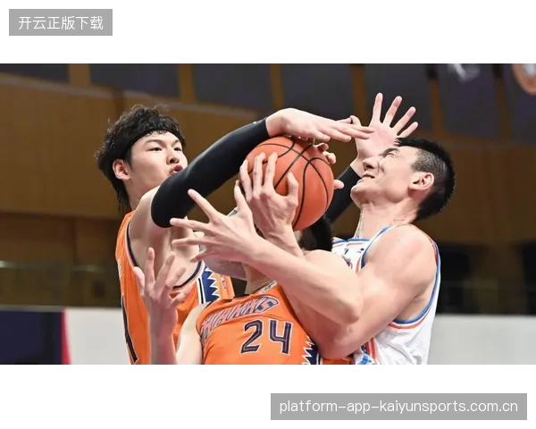 CBA王哲林篮下强硬度提升明显：引领新时代内线风暴